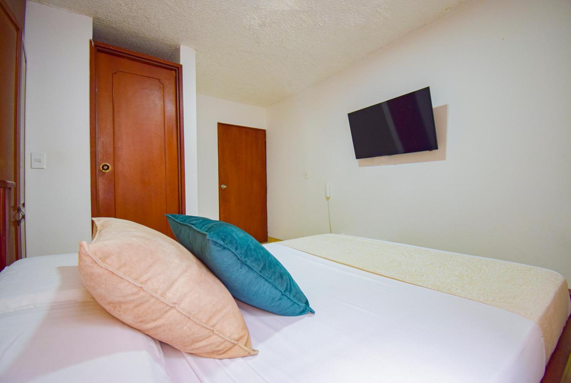 Hotel Toledo Plaza Armenia  Ngoại thất bức ảnh