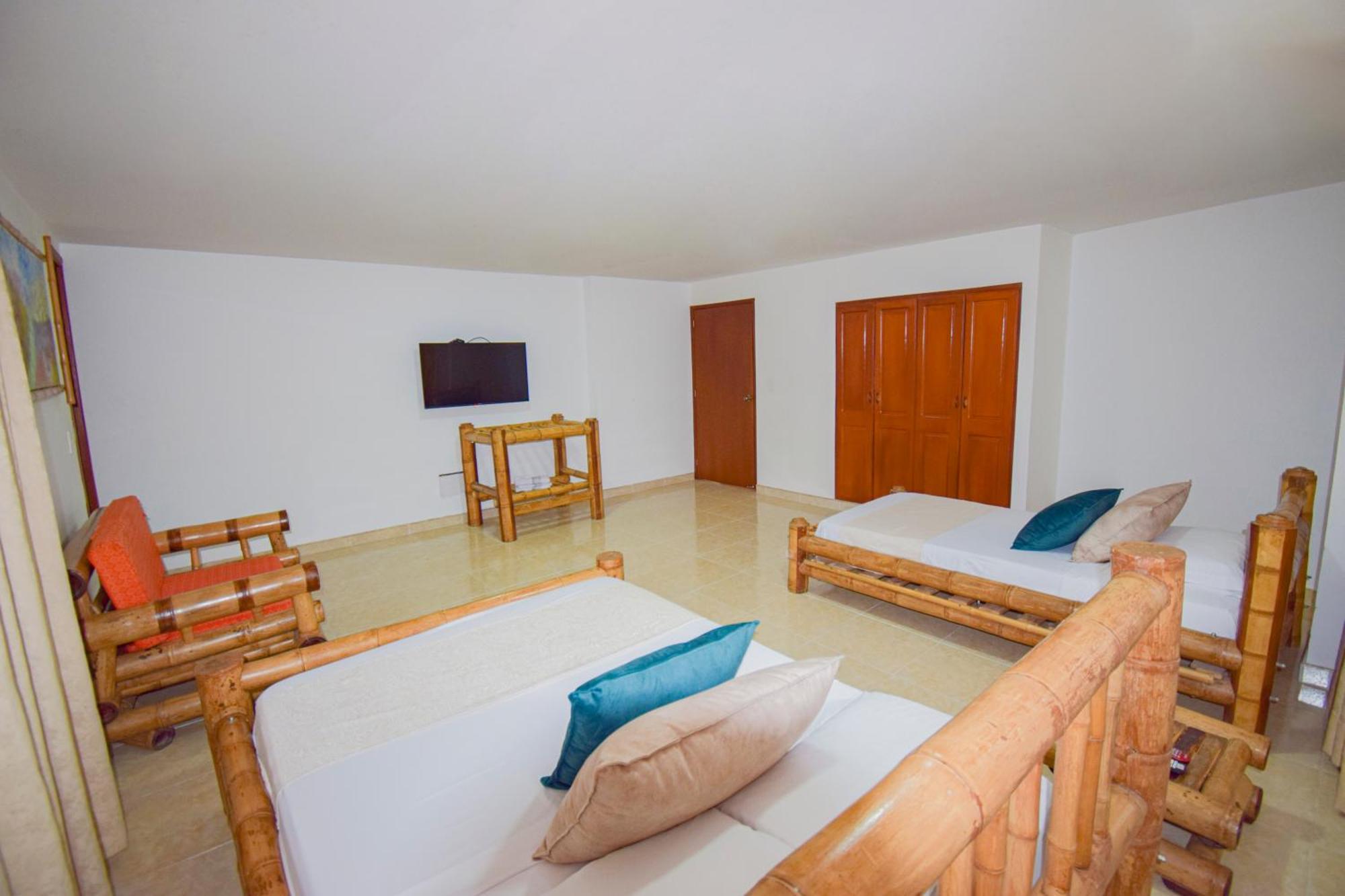 Hotel Toledo Plaza Armenia  Ngoại thất bức ảnh