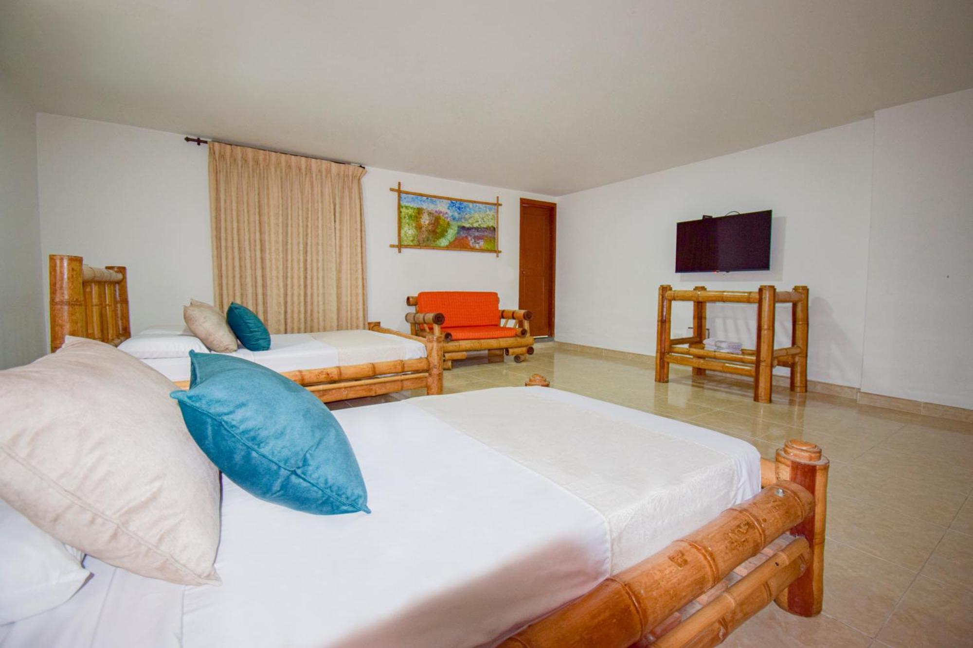 Hotel Toledo Plaza Armenia  Ngoại thất bức ảnh