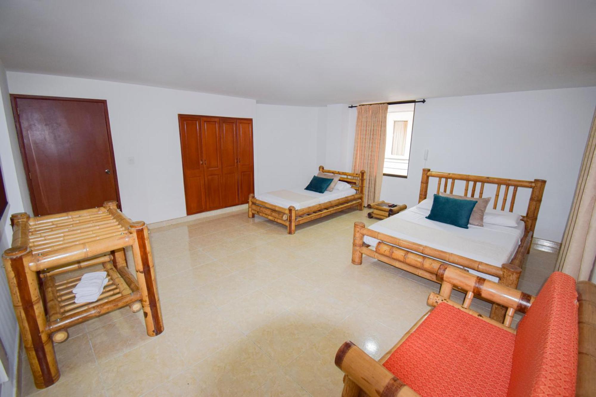 Hotel Toledo Plaza Armenia  Ngoại thất bức ảnh
