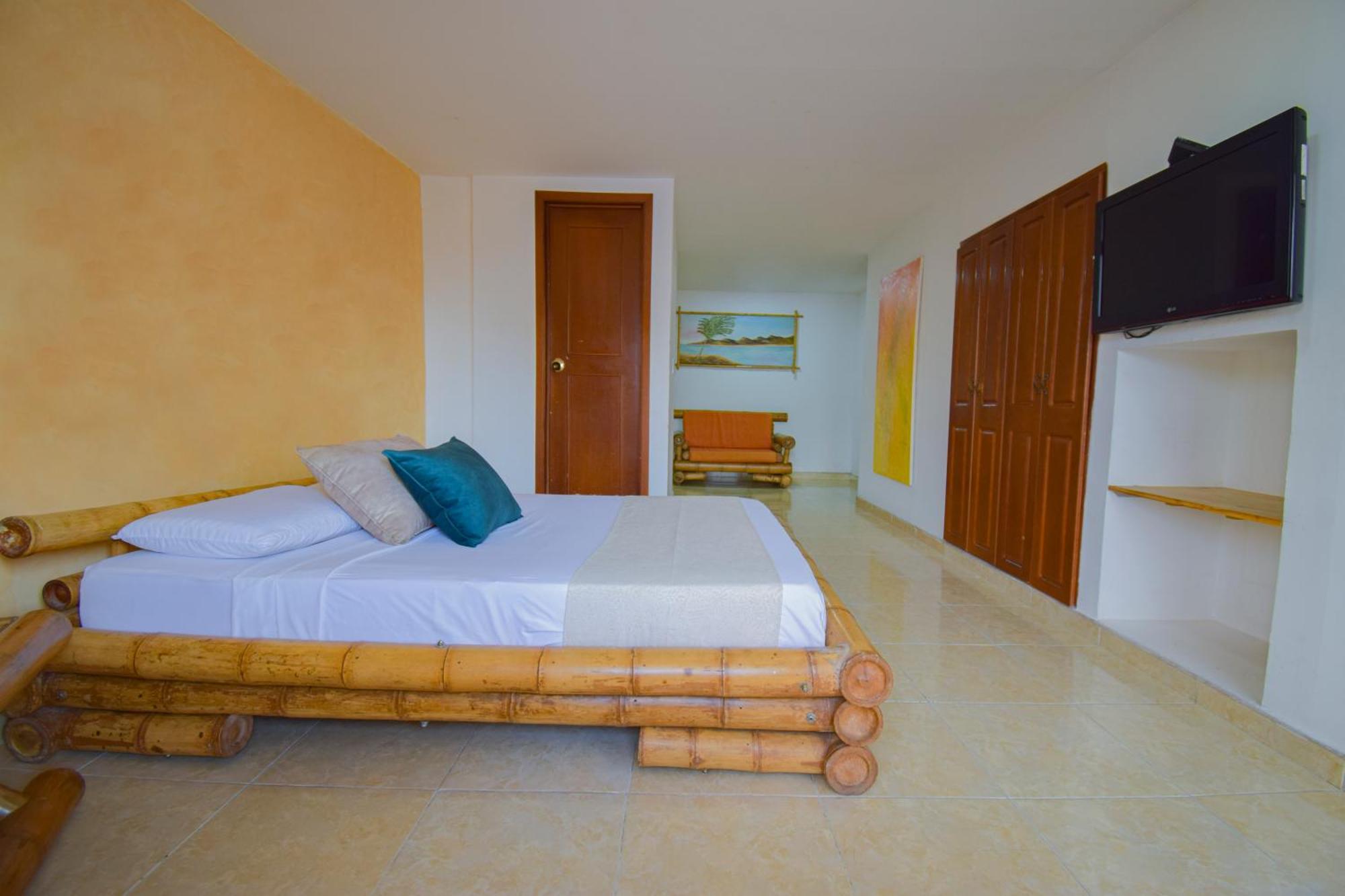 Hotel Toledo Plaza Armenia  Ngoại thất bức ảnh