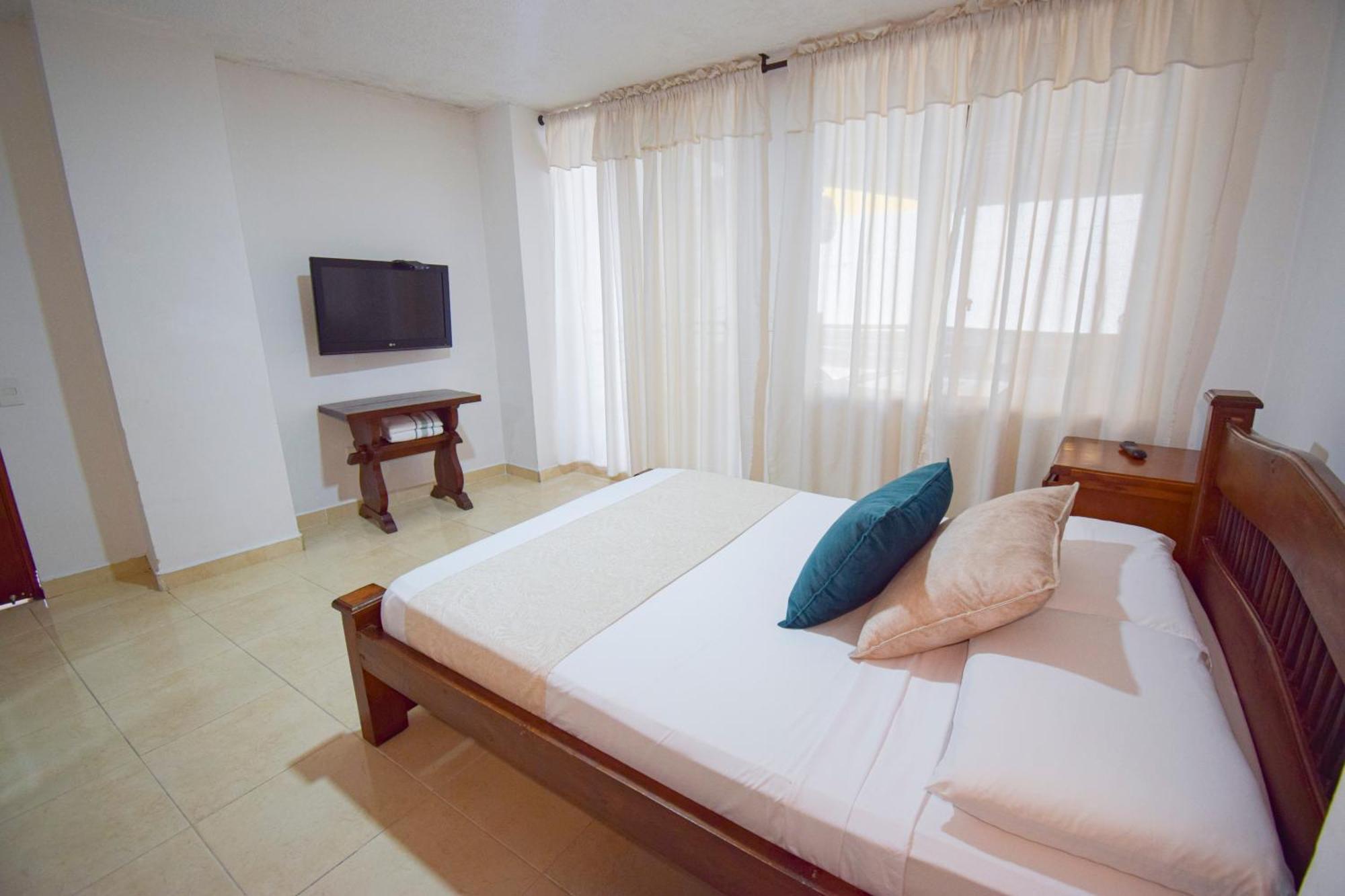 Hotel Toledo Plaza Armenia  Ngoại thất bức ảnh